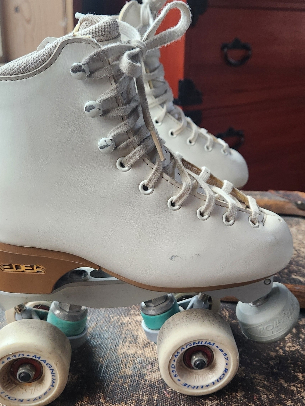 Italian Leather Edea Escordio Roller Skates With Roll Line Variant Plates